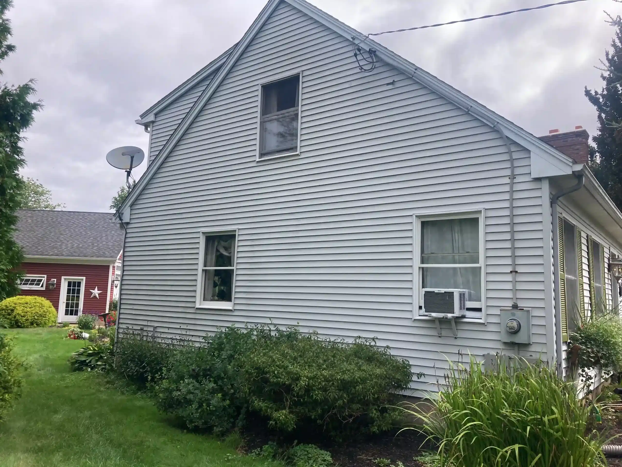 triple-pane-window-installation-suffield-ct Installing high-efficiency triple-pane windows in Suffield, CT